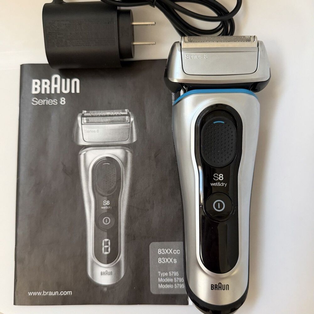 Braun Series 8 Wet & Dry Electric Shaver Type 5795 Tested w/ Charger Manual